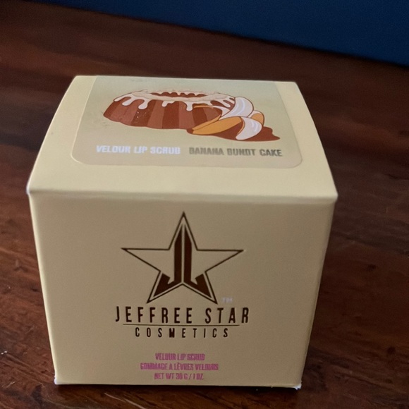 Jeffree Star Other - Banana Bundt cake lip scrub